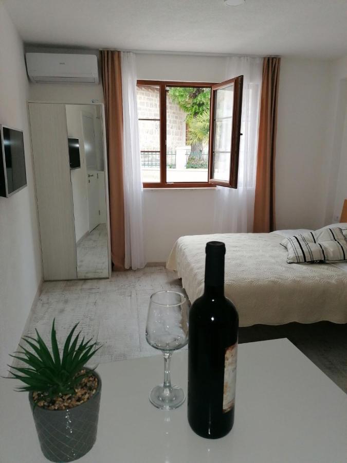 Vila Mira Trebinje Buitenkant foto